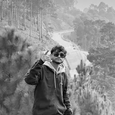⚜️ विनोद 🌻बद्री 🔱🤍 profile