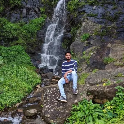Karthik R profile