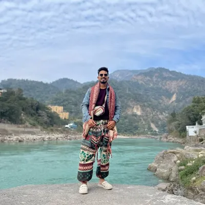 Pratik Kumar profile