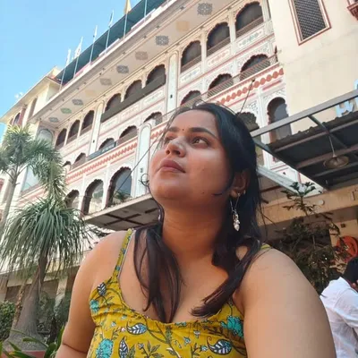 ritika singh profile