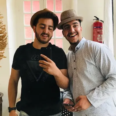 Two BagPackers profile