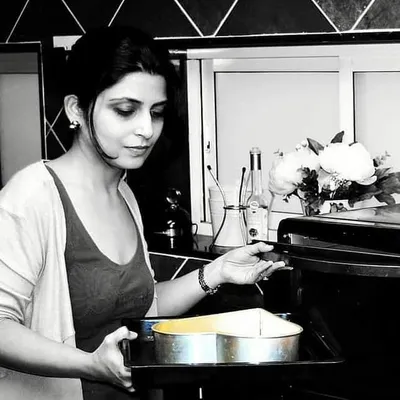 Pooja Khanna profile