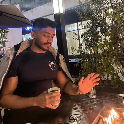 عمار شريف profile