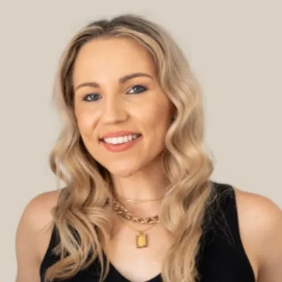 Sarah | Personal Growth & Femininity profile