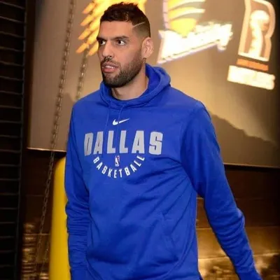 Salah Mejri profile