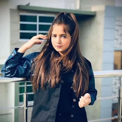 hafsa khan profile