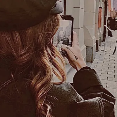 ∙ N i n a ∙ profile