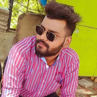 ರೋನಿಕ್ 🫶 profile