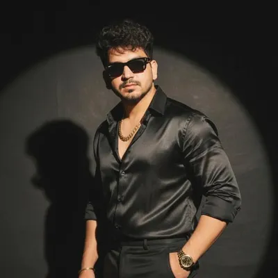 Sarfaraz profile