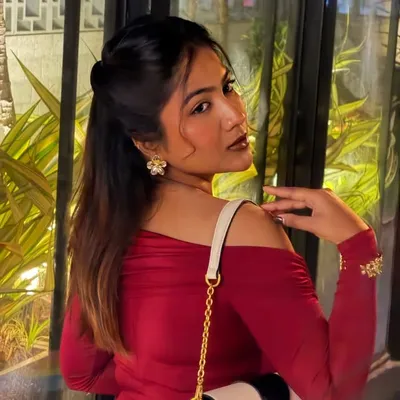 Shruti ๐ ||ContentCreator|Mua profile