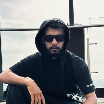 Ashiq profile