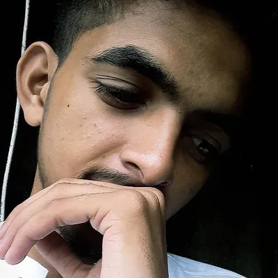 🔵: صیف صدیقی 😘 profile