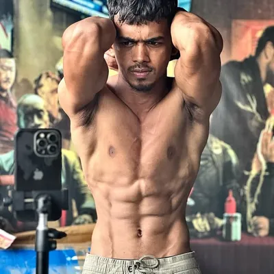 M🔥hit~~musclure boi💪 profile