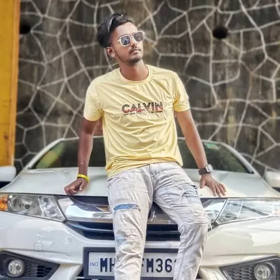 ♤ ŇÅWÅßI____MŮŇĐÅ😎 profile