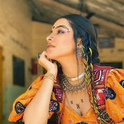 मीरा profile