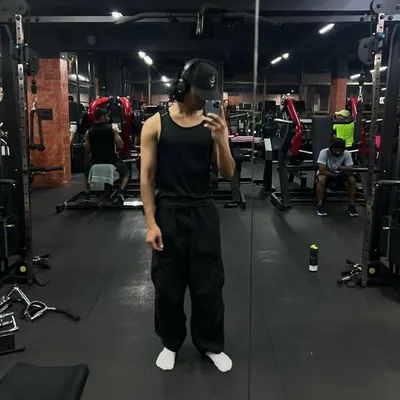 Adhil profile