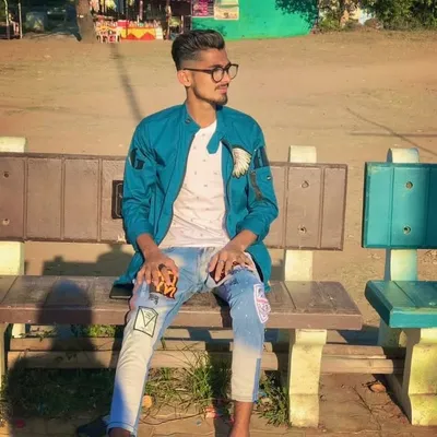 ✌Ářîf Màńîÿàr😘💯👑 profile