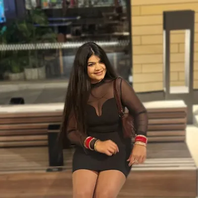 Ayushi Pandey Hundal profile