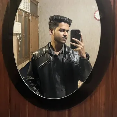 عظیم خان profile