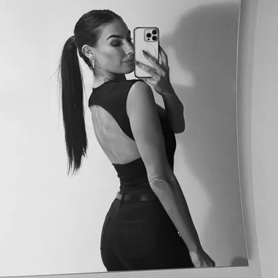 Isabella Wolf profile