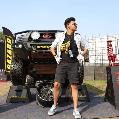 Ishaan - Cinematographer ๐ฅ | Travel | Events profile
