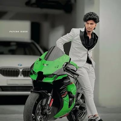 Karthi Tom ๐ profile