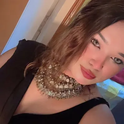 Priya Roy profile