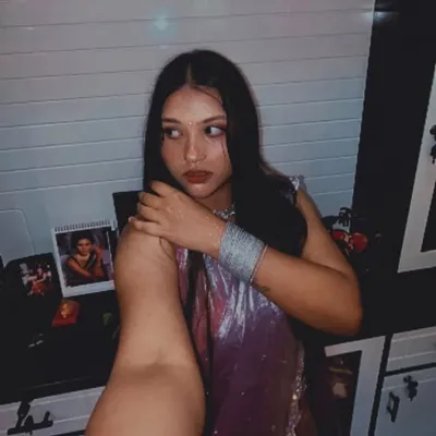 SHIVANGI 🦋 profile