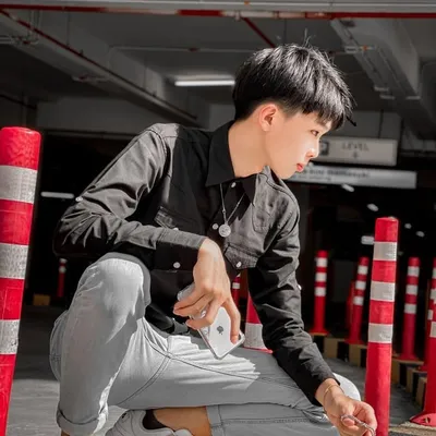 ๐ฌ๐๐ข ๐ฌ๐๐ก๐ profile