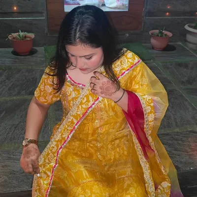 Aastha🤎 profile