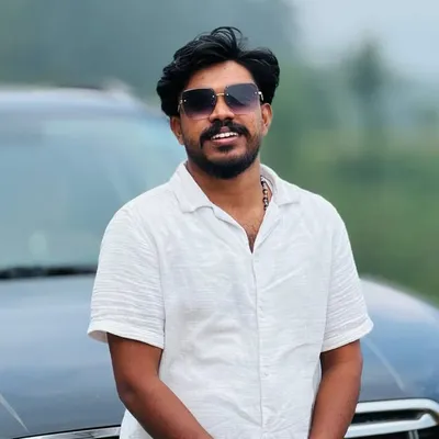 Abhinav Suresh🔆 profile
