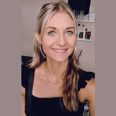 Janina profile