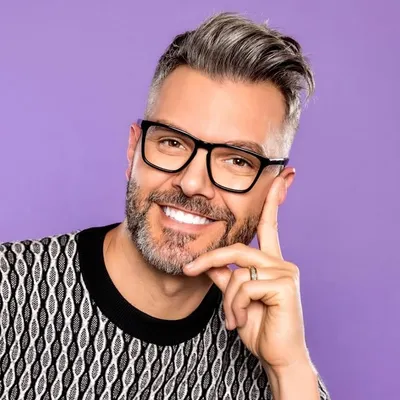 AJ GIBSON | TV Host | Speaker ๐ณ๏ธโ๐ profile