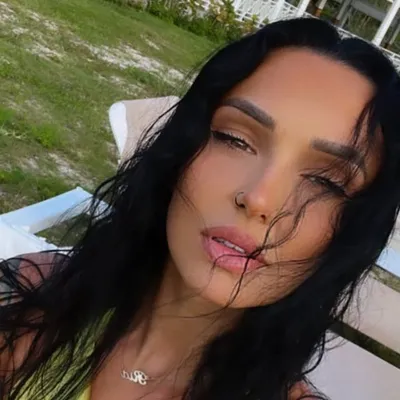 Amber Demiri profile