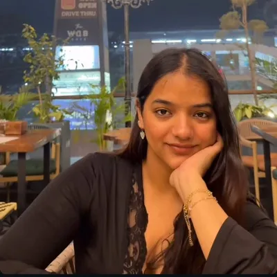 anushka💨 profile