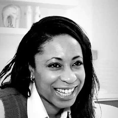 Ayshia Gardner | Owner @s.spa profile
