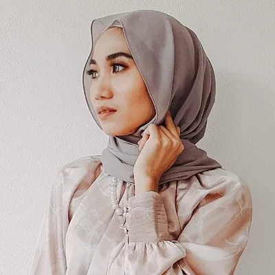 Ayu Omar profile