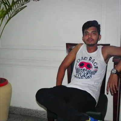 Ayush Srivastava📸 profile