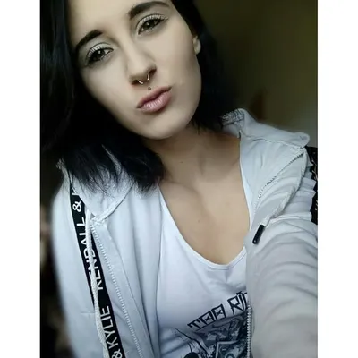 _brown_eyed_devil_ profile