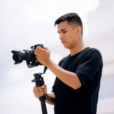 Carlos Tejada profile