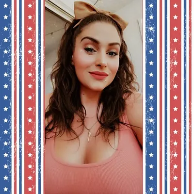 Christina Leona profile