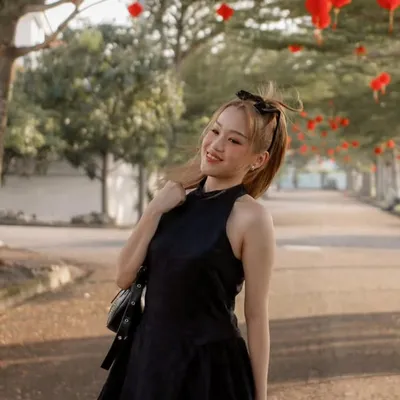 CHRISTINA BERNADETTEš profile