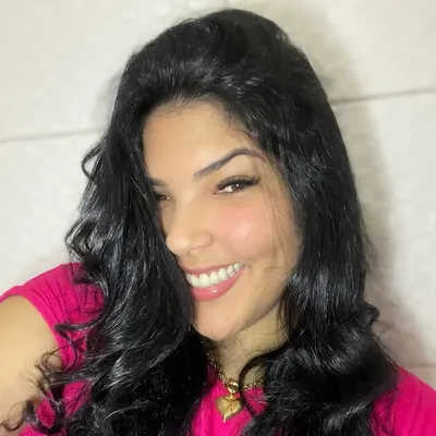 Clara Gomes profile