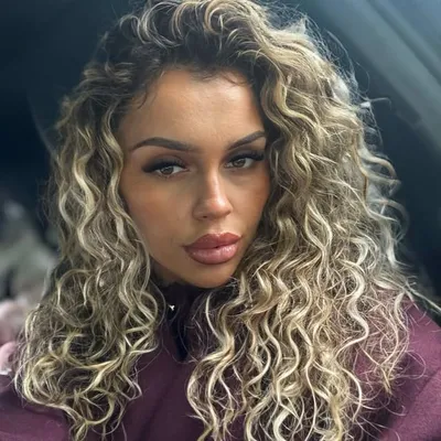 DE-ANNALOUISE KYRIACOU profile