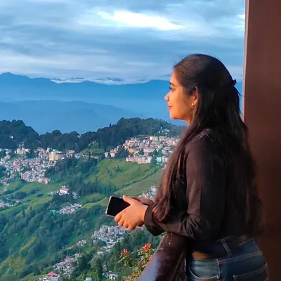 Disha Aush profile