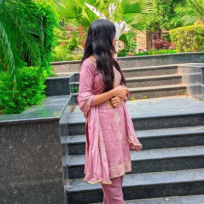 Miss.Divyanshi Pandey profile
