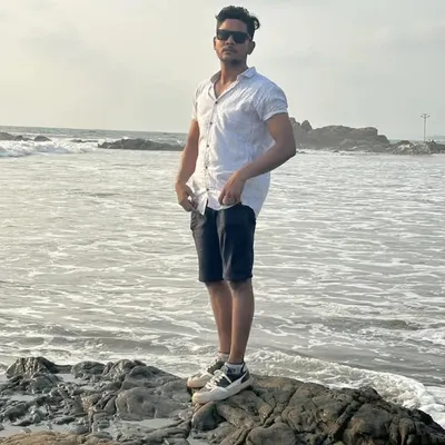 Durgesh Pal profile