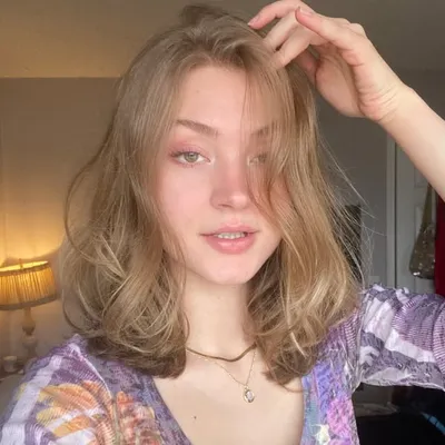 Ellie Dee profile