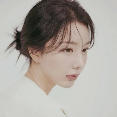 윤지 profile
