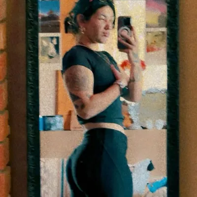 Hallie J Williams profile